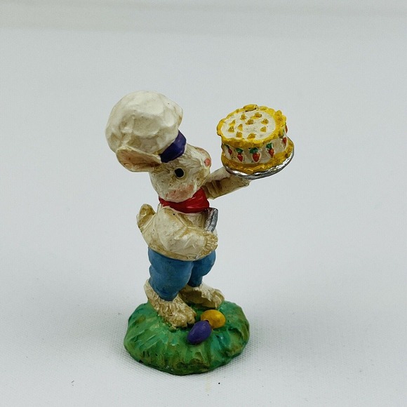 Cottontail Lane Baker Bunny Holding Cake Figurine Easter Midwest of Cannon Falls - Picture 2 of 5